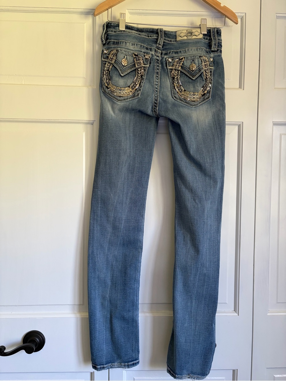 Miss Me Mid Rise Light Blue Straight Leg Jeans Sz 27 Embellishments on Pockets - Picture 6 of 12